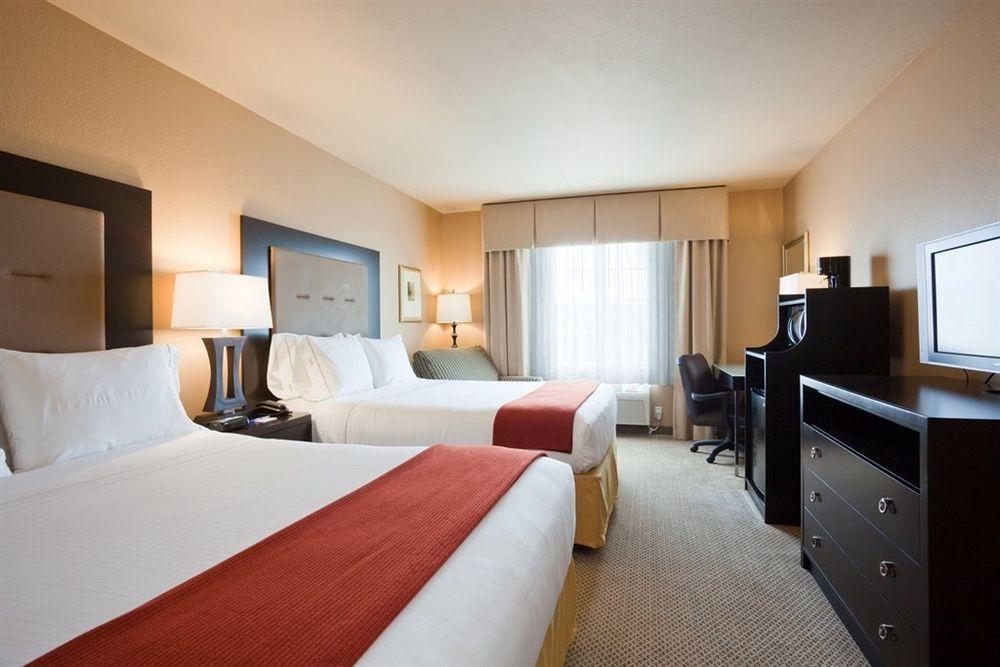 Holiday Inn Express Hotels & Suites Cuero By Ihg Extérieur photo